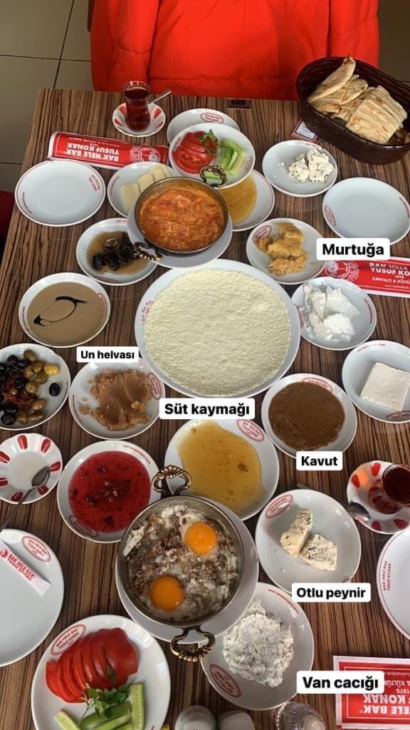 Bak Hele Bak Yusuf Konak Kahvaltı Sarayı tweet media