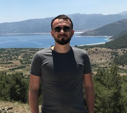 MedyaPortnet's tweet photo. Beş farklı şehirden beş farklı genç nasıl geçiniyor?
 Merve Büyüktaş, İstanbul, Ankara, İzmir, Bursa ve Antalya’da yaşayan beş genç ile  medyaport için çalışma, işsizlik ve geçinme şartlarını konuştu.
https://t.co/g3bp1fwkyS https://t.co/B3KxnB41eJ