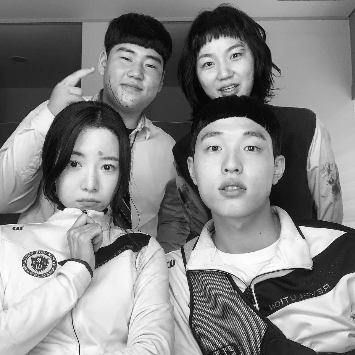 ampolista's tweet photo. My bias #TeamSenior 💖 https://t.co/X4CCPeMARN