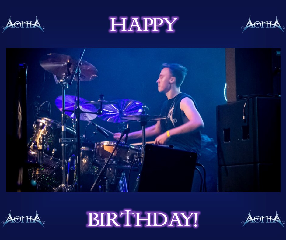 Happy birthday 🎈🎉🎂 to our drummer, 🥁 Harrison! 

📷 by Phil Wallace at <a href="/kks_steelmill/">KK's Steelmill</a> 

(Yes, we seem to have a lot of January birthdays 😂)