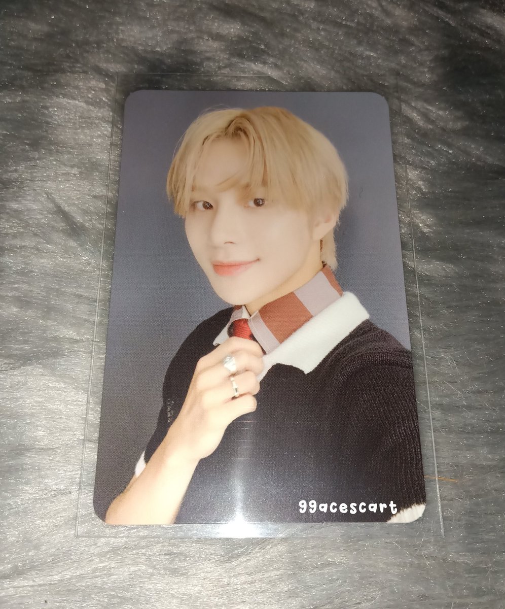 99acescart's tweet photo. wts lfb ph only 

🛒. . . Jungwoo classic pc  - ₱330 (300 payo)

 ⤷ onhand ready to ship
 ⤷ reply mine or dm to claim
 ⤷ mod: sco

– can also trade to mark classic pc :>

🏷️ nct 127 wtt lft favorite photocard poca https://t.co/FL9ICoWI1H