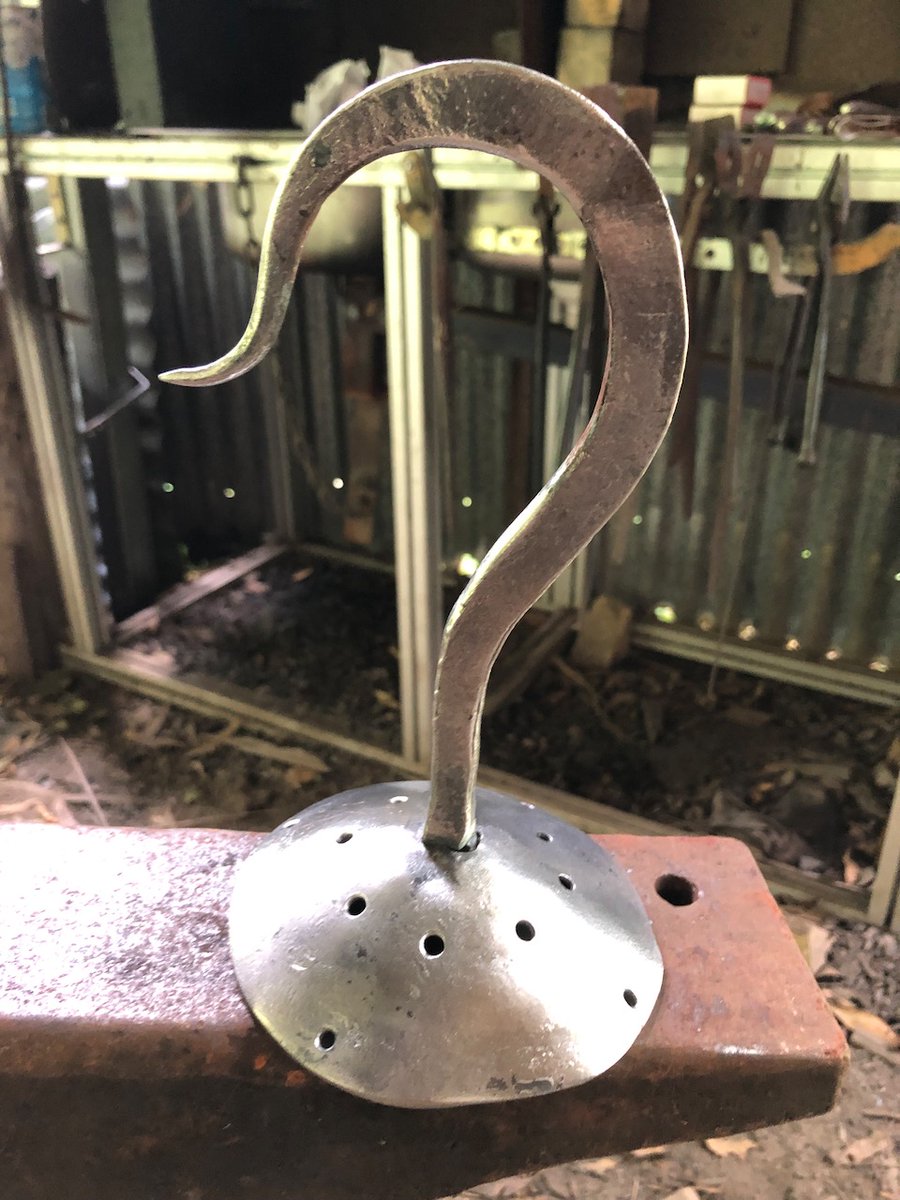 DAdeGroot's tweet photo. Some of the progress shots along the way. It was quite the adventure working out each step as I made it. 

#SeaOfThievesCommunityDay #SeaOfThieves #BeMorePirate #Blacksmith https://t.co/5F0VW6U9ub
