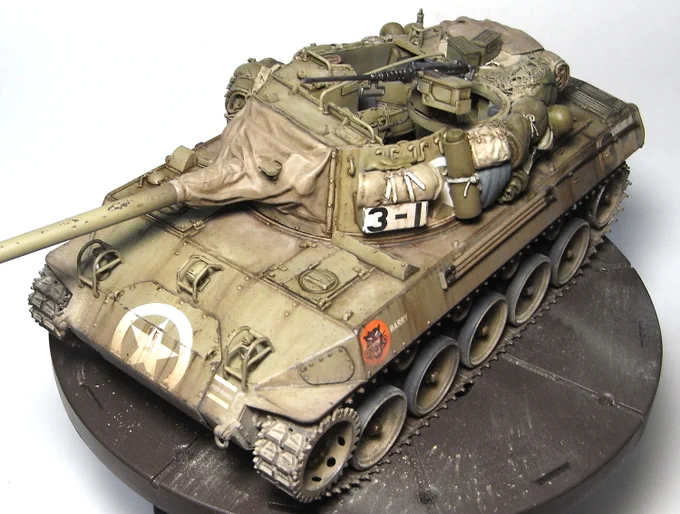 タミヤのM18ヘルキャットの続き。ピグメントで足回りをウェザリングしました。 