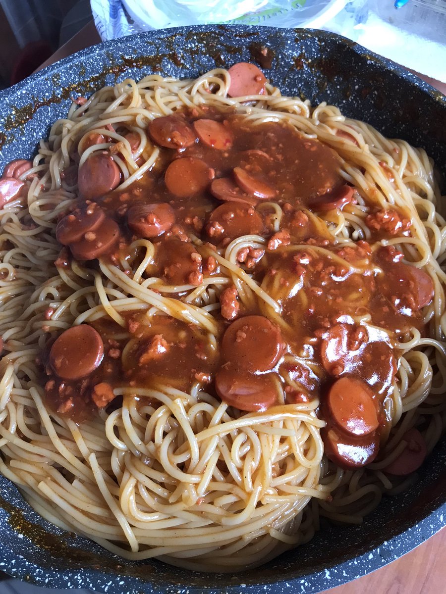 gibuitaliano's tweet photo. Kain tau guys.#ilovespaghetti https://t.co/dkvfPFw0Aq