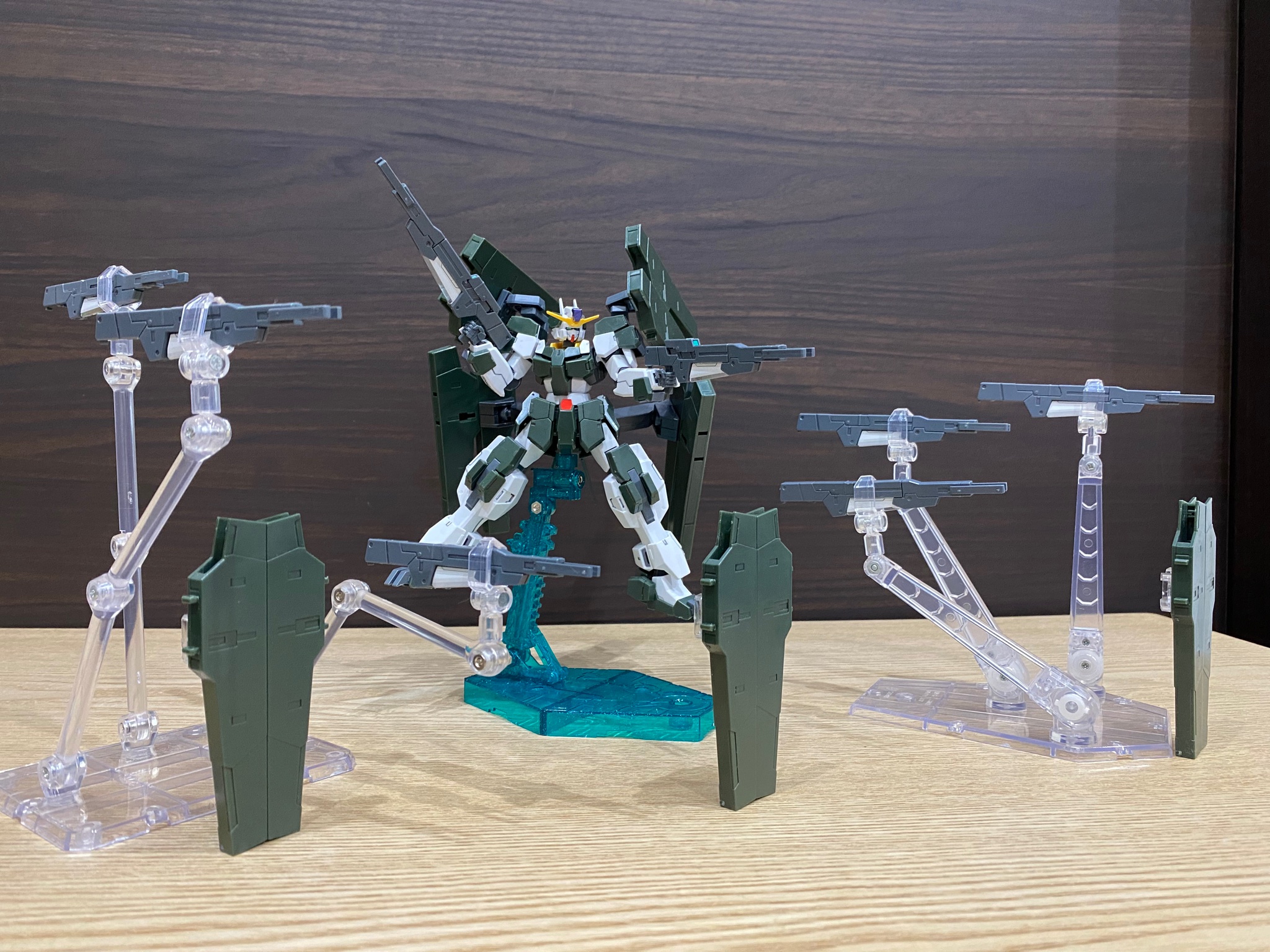 Am Twitter पर 改めてサバーニャ最終決戦仕様とハルート最終決戦仕様のhg化おめでとうございます 1次瞬殺 2次も早々に終了と皆待ちかねていたんだなと プレバン限定なのは残念ですが 定期的な再販で多くの方に渡って欲しいです G 00 ガンダムサバーニャ