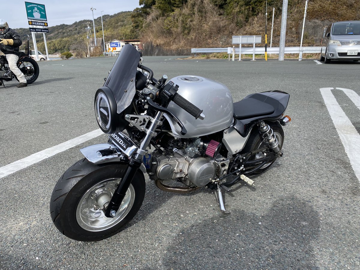 mochi_4mini's tweet photo. やっすいメーターつけた😇
ハンドル買ったのもつけたけどもうちょい垂れさせてもいいかなー？ https://t.co/6AMD4rdLwP