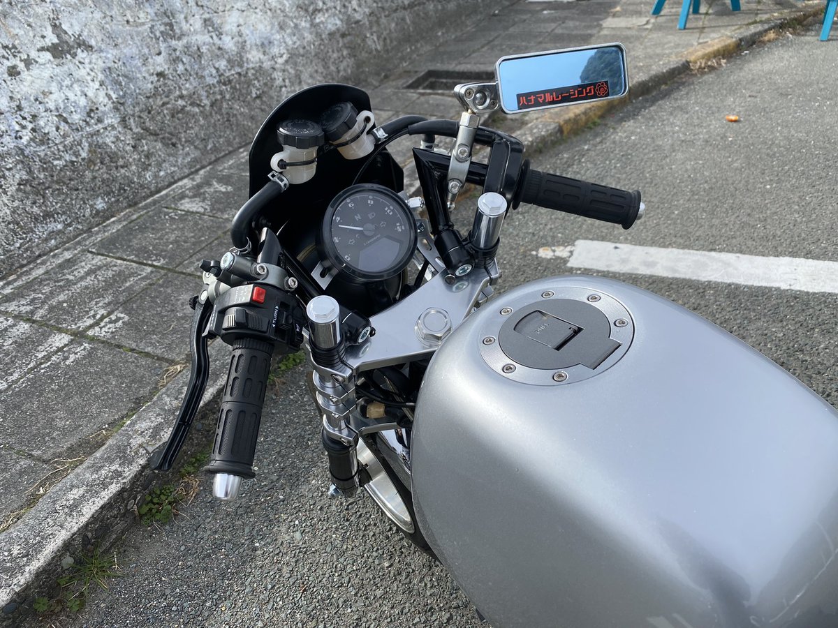 mochi_4mini's tweet photo. やっすいメーターつけた😇
ハンドル買ったのもつけたけどもうちょい垂れさせてもいいかなー？ https://t.co/6AMD4rdLwP
