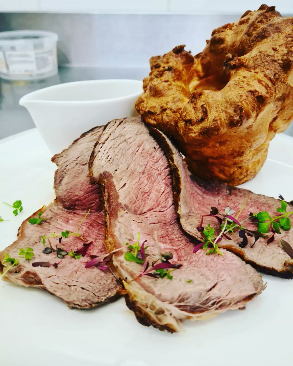 siobhanskitchen's tweet photo. We are open for lunch from 12.30 at 
#VMRestaurant 
📞043 3341919

#siobhanskitchen 
#sundaylunch 
#ViewmountHouse 
#irishfood 
#IrishCountryHouse 
#Longford https://t.co/6UAAEiobME