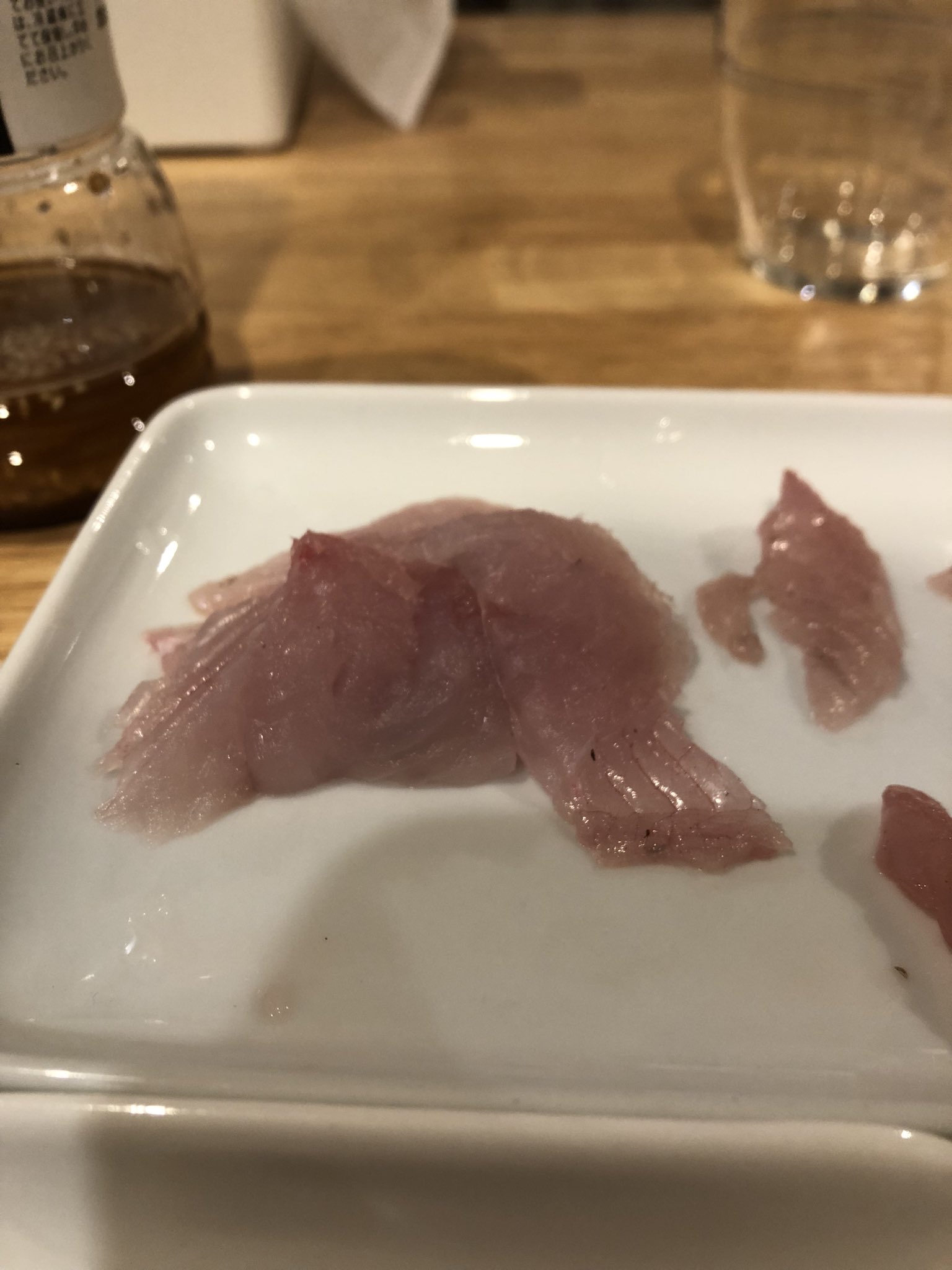 たっちんゆー カサゴの刺身弾力あって美味しいですよ 釣り カサゴ 刺身 カサゴの刺身 T Co Dwu1xt6dwd Twitter