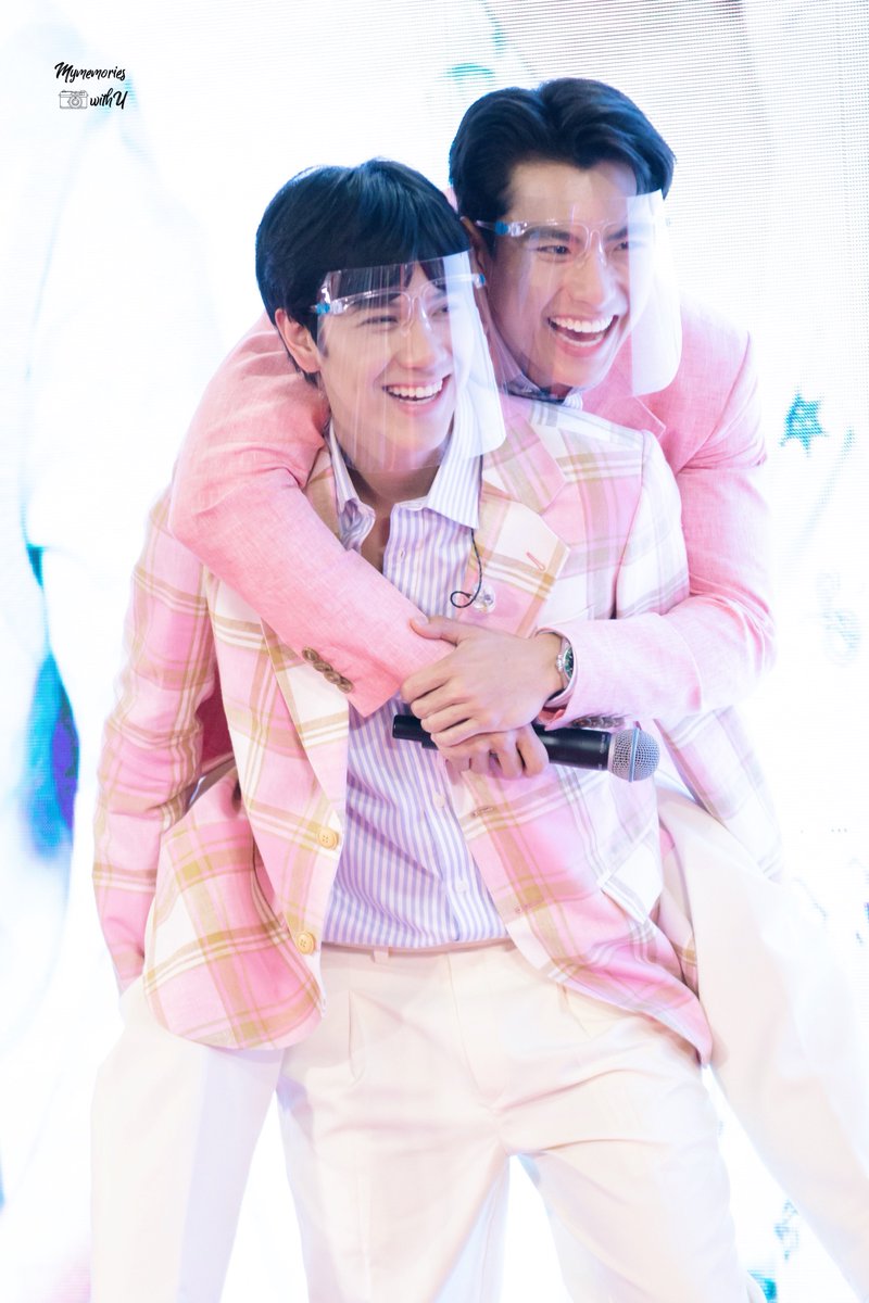 Mymemorieswithu's tweet photo. โอมนนนอิสแฮปปี้ รอยยิ้มของทั้งคู่น่ารักมากๆ😆💕

 #DestinyClinicwithOhmNanon https://t.co/sico4DHeQ1