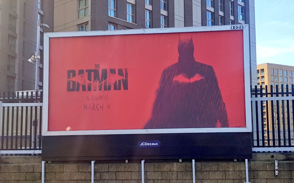 Filmshizz's tweet image. #TheBatman watch 2022 continues. RPattz looming in South-East London at Lewisham station