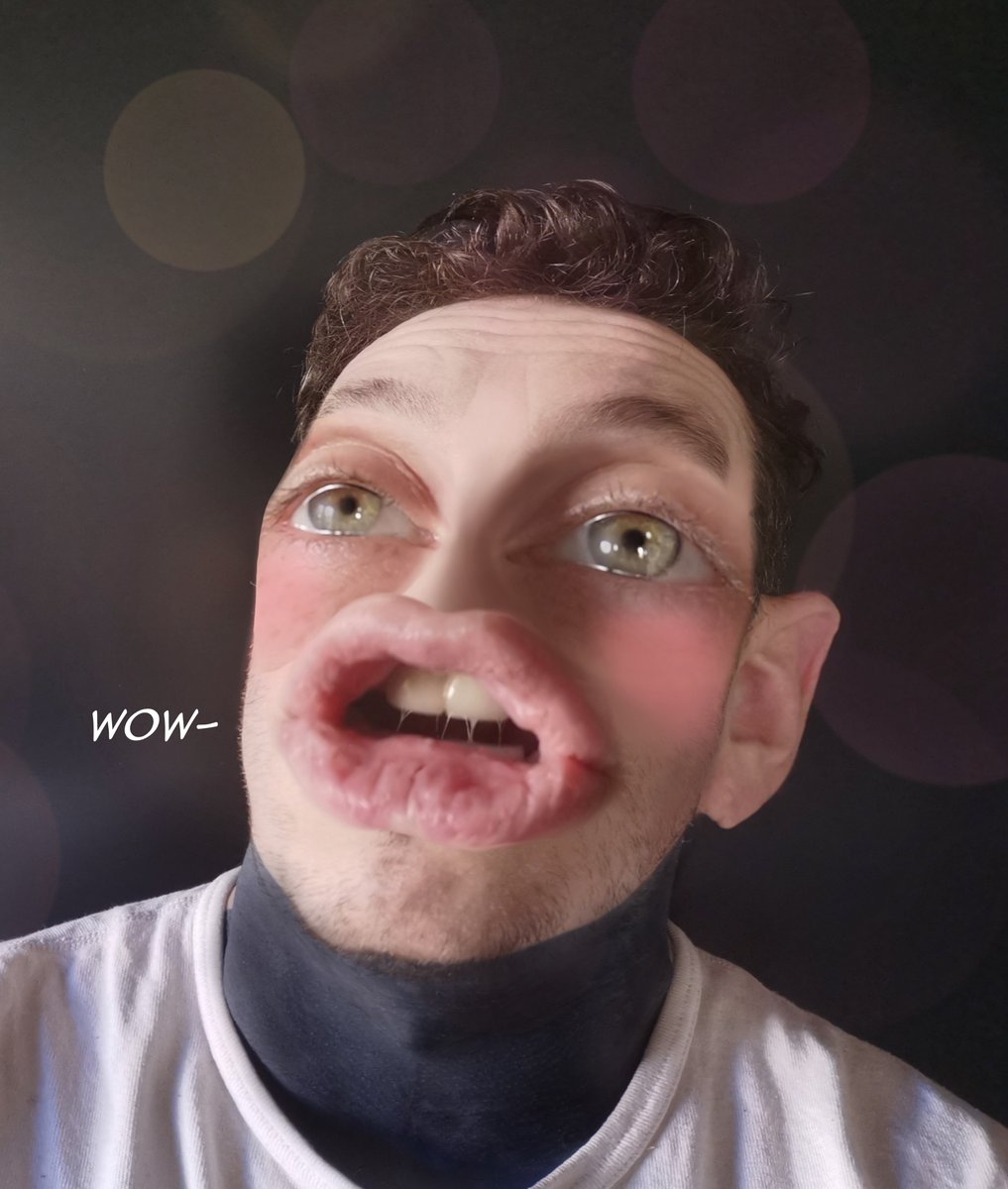 AwkwardParas's tweet photo. Ca part en live à 16h ICI : https://t.co/GZw18iuB2y 
Venez vous emmerder avec moi, on va galérer à faire du pixel art à la souris 😏🤡
En plus y'aura une belle PP quoi.

#stream #streamingtwitch #pixelart https://t.co/p4D1wEsSIm