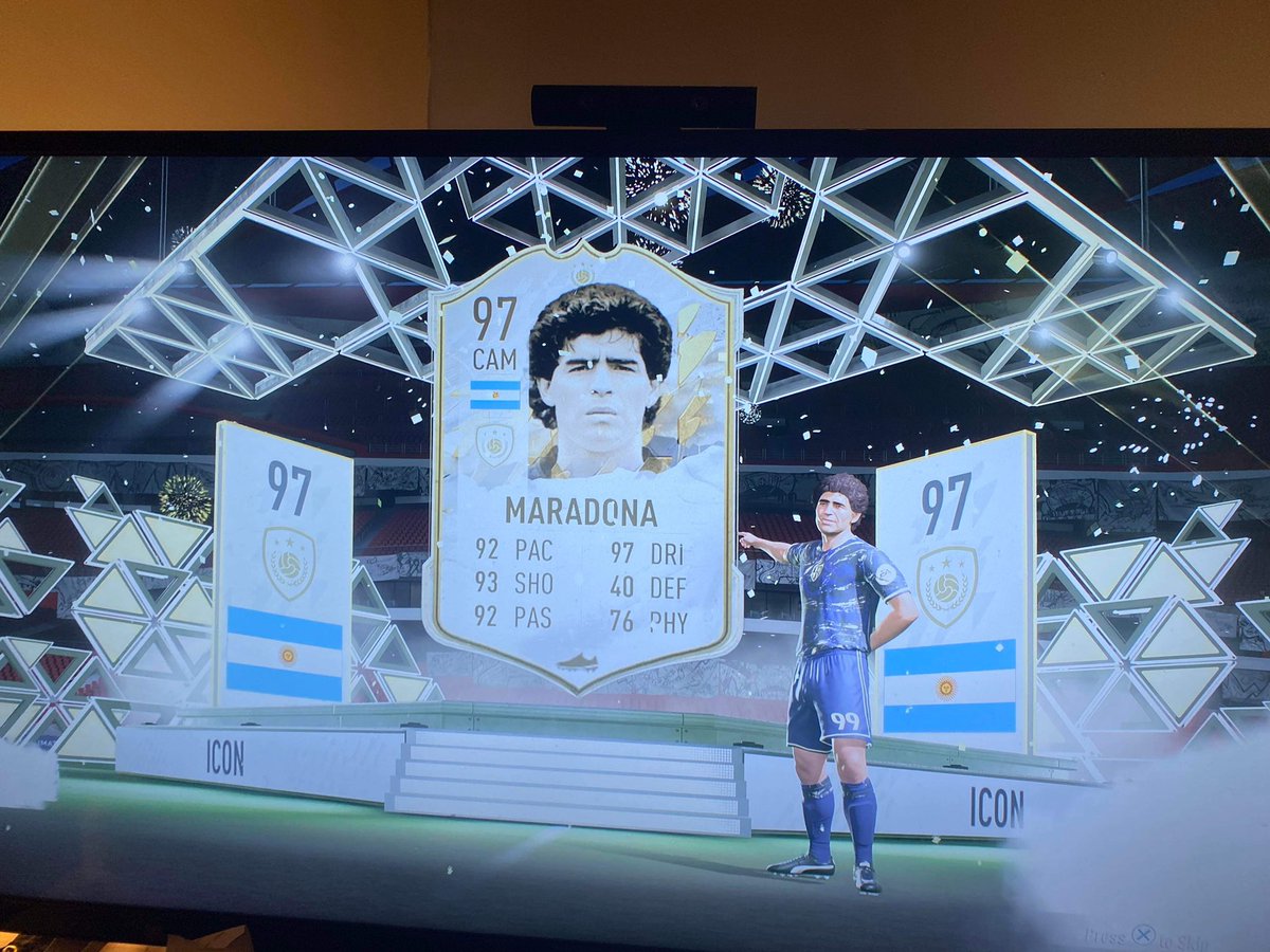 StevenBashford1's tweet photo. @MattHDGamer I got lucky and packed this guy from the mid/prime last night https://t.co/cArl9O23Ic