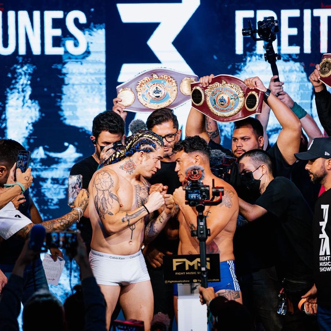 gshow's tweet photo. Whindersson Nunes vs. Popó 🥊💥

Os dois se enfrentam hoje à noite e nós separamos algumas curiosidades sobre a luta 👉 https://t.co/FWAPYG7NOU #TVeFamosos 

📸: Julio Henrique https://t.co/QNPbViRODJ