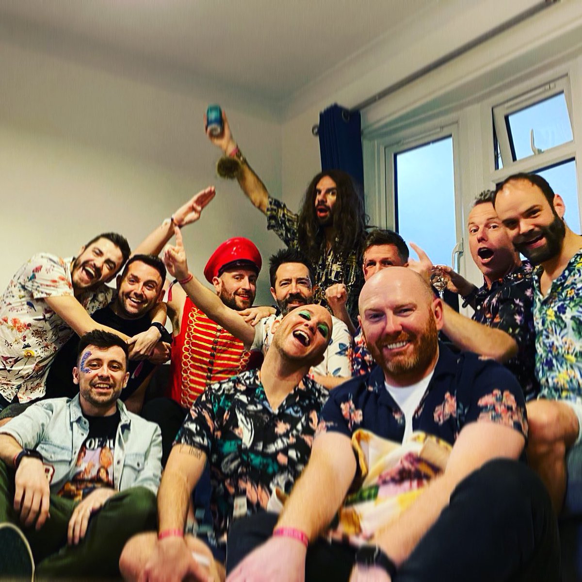jdaykin's tweet photo. Been weird but wonderful to be back out dancing with the wonderful #MightyHoopla communityโฆ guided to Butlins by Sink the Pink, B*Witched, Atomic Kitten, Sophie Ellis Bextor, Vengaboys, Nadineโฆ and I brought the Cheryl. #FightForThisLove #MightyHooplaWeekender ๐ณ๏ธโ๐๐๐คฉ https://t.co/KUeHlT1ava