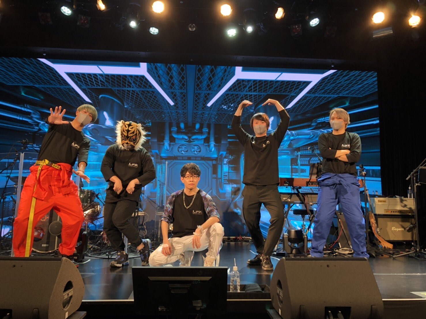 香取 真人 本日は豊永利行さん Relation Link ライブ でギター弾かせていただきました はじめての参加でしたが沢山弾いて楽しいライブに参加できて光栄でした Mcで少し話したうちのハムちゃんを添えて 笑 T Co Yi12gemt0a Twitter