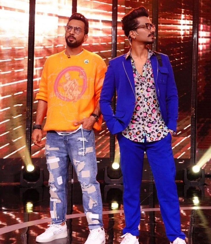 Happiest birthday <a href="/writerharsh/">haarsh limbachiyaa</a> 🥳❤

#PunitJPathak #HaarshLimbachiyaa