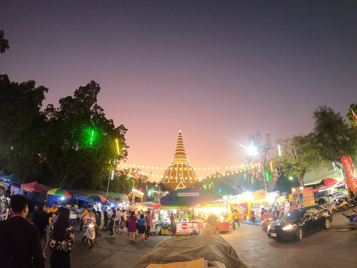 #งานองค์พระปฐมเจดีย์ #PayingHomangtoPhrapathomChediNakhonPathom #องค์พระปฐมเจดีย์ #GoProHero8Black #คนนอกกรุง #AmazingThailand

งานองค์พระปฐมเจดีย์ จ.นครปฐม | Paying Homang to Phrapathom Chedi Nakhon Pathom วิวสวยมากๆ ของกินเยอะ