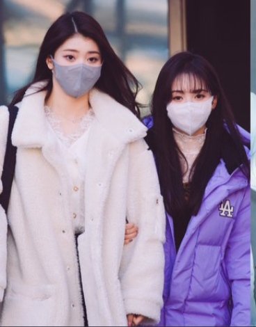 Kep1err2Kep1err's tweet photo. Xiaoting say she feel safe with mashiro and all the members they really take care of xiaoting beause she only Chinese member ♥️♥️♥️ https://t.co/PnwIceqLRS