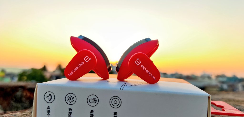 SrinathOP's tweet photo. Thank You @OnePlus_IN  @oneplus  ❤️
OnePlus Gaming Triggers Awesome 
Red cable Club 
Love to play Games in OnePlus 8T.....🎮🎮
#Redcable #Oneplus #ShotOnOneplus  #OneplusGamingTriggers #Oneplus8T https://t.co/nMXZLfZVH3