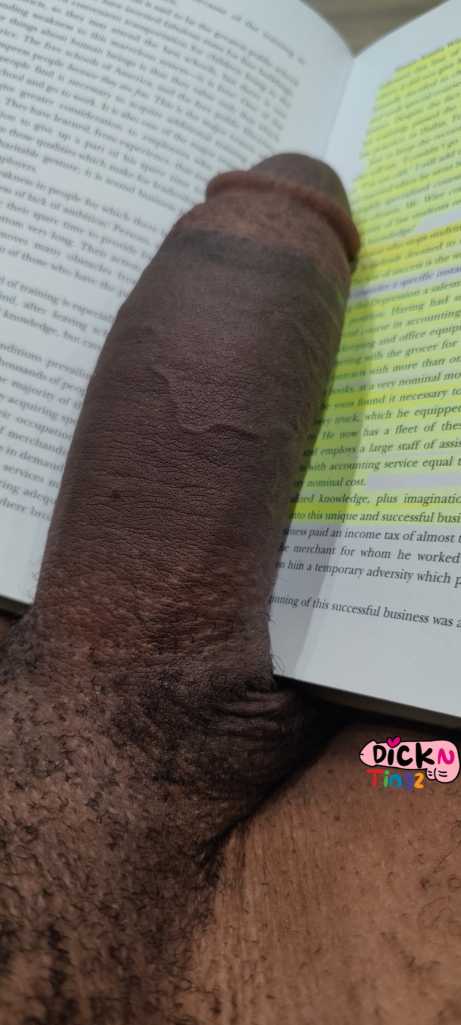 2 pic. Needed a bookmark for 'Think & Grow Rich' 📘🔖 https://t.co/rwWZlWTmub