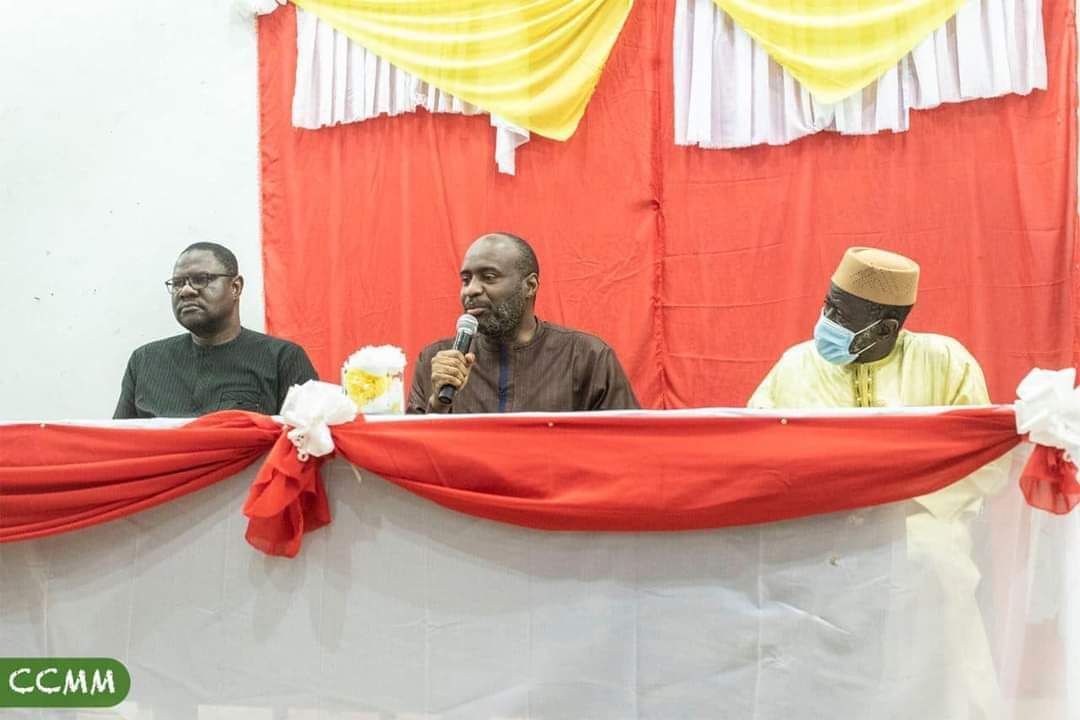 06BOUBA's tweet photo. Ils étaient présents lors du Salon de Livres d'Economies et de Management(#SILEM ) son excellence M. @Moussamara01 , le 1 er agrégé en sciences économiques au MALI 🇲🇱 , Dr KEITA Lamine spécialiste en monnaie, M.SOW promoteur de la librairie vie d'impact Mali et coach. 1/2 https://t.co/ucBMEAWlVR