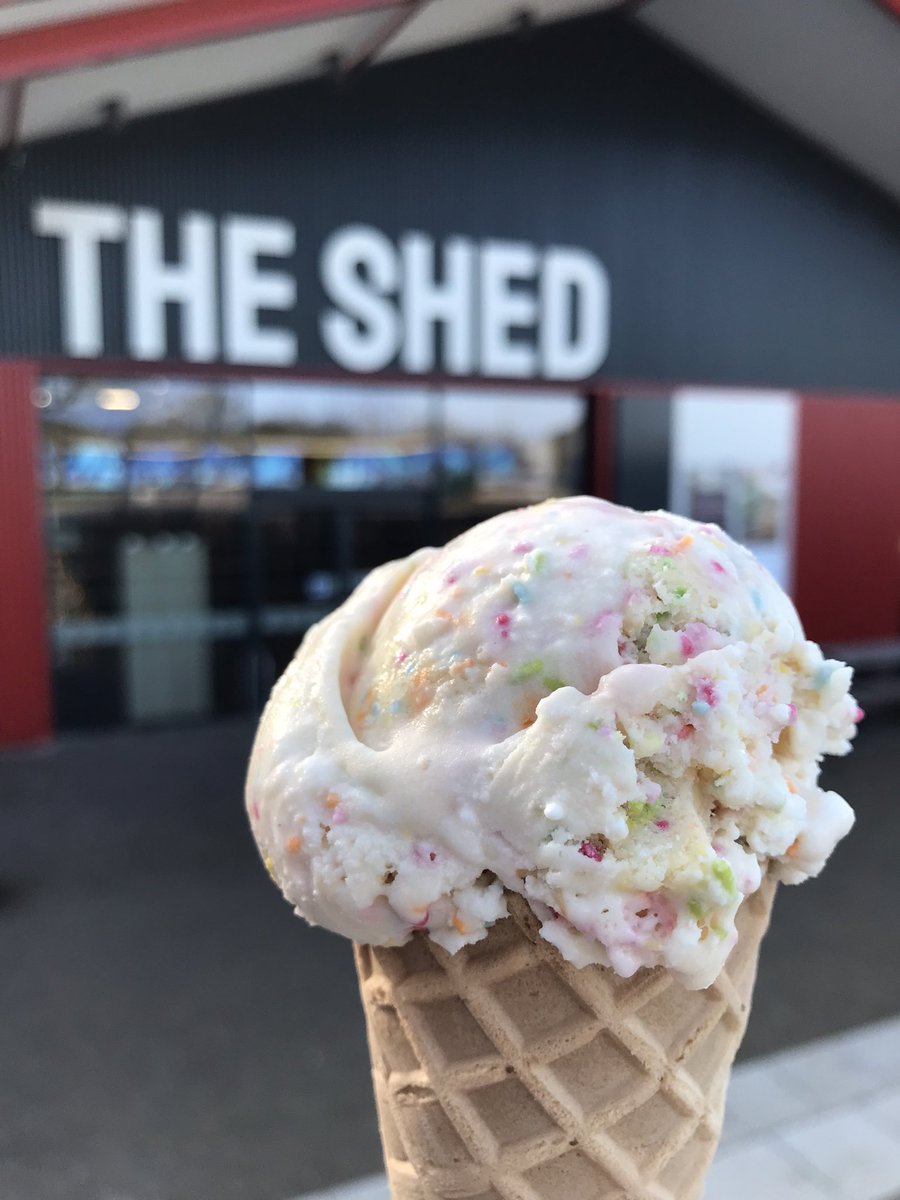 Birthday cake cookie day is still here. <a href="/DamianHinds/">Damian Hinds</a> if you can take some time out from supporting a prime minister who has clearly broken the law on multiple occasions. Come on down to Bordon and get “ambushed by cake”