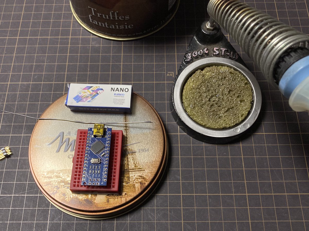 pace0518's tweet image. ヘッダーピンをハンダ付け作業♪
#Arduino_nano