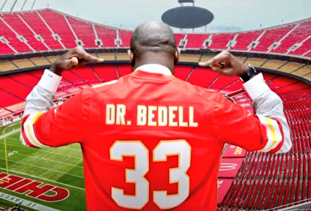 Good morning, KC!

Guess who's throwing the first pass at the <a href="/Chiefs/">Kansas City Chiefs</a> AFC Championship game.

Hint: