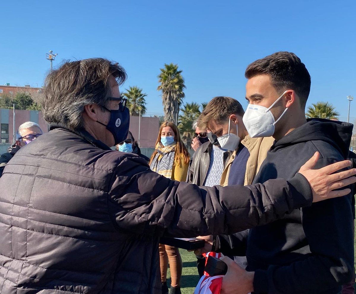 xavifono's tweet photo. Avui participem al Complex esportiu Torrent de Llops de l’acte organitzat pel @cfmartorell en reconeixement als jugadors d’elit sortits del seu futbol base; @ericgm3,  @LaiaMartret i @salvajr21. Enhorabona per la vostra brillant trajectòria esportiva, sou un orgull per #Martorell https://t.co/QS3jeIk3gp