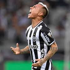 FredLineNews's tweet photo. Vargas sofreu uma entorse no joelho...

Sera avaliado pelo departamento medico do Galo nos proximos dias...

O certo eh que perderemos o jogador no inicio da temporada...

Vamos torcer que nao seja nada serio e que a recuperacao seja somente na fisioterapia.. https://t.co/yEszL3T560