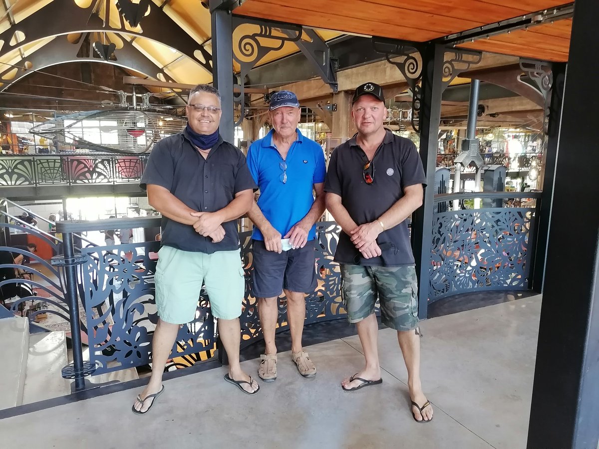 HERMANRAS3's tweet photo. SPENDING THE DAY WITH MY FAMILY AT ELGIN RAILWAY MARKET https://t.co/RZiGY7nsoV