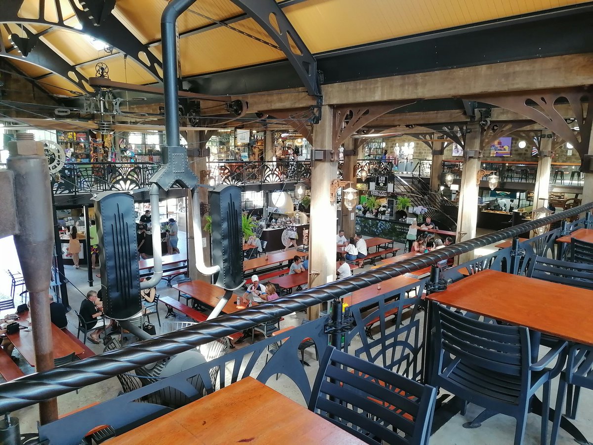 HERMANRAS3's tweet photo. SPENDING THE DAY WITH MY FAMILY AT ELGIN RAILWAY MARKET https://t.co/l9k4ZBiMgC