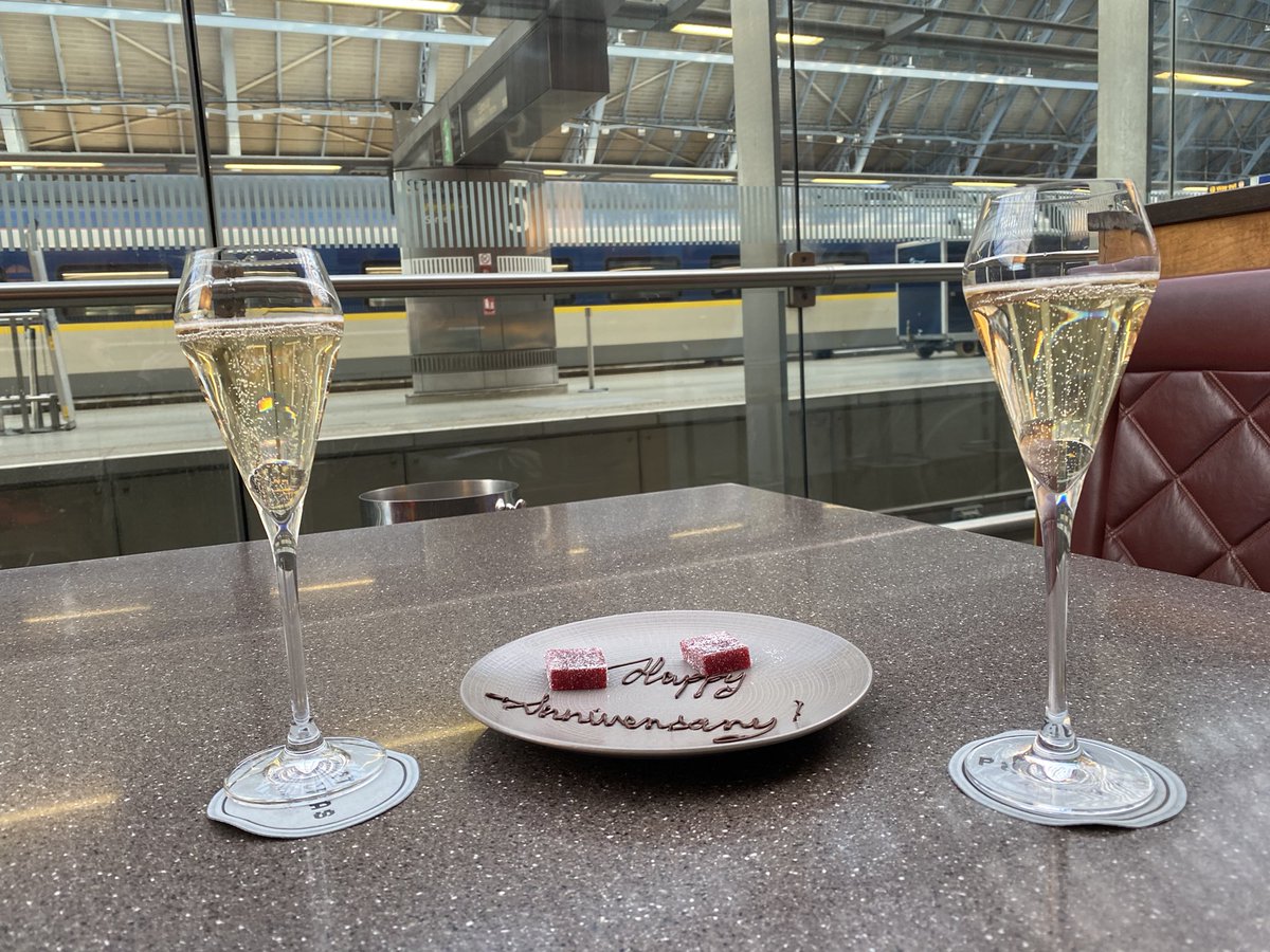 kittybarbie's tweet photo. @AaronCaergybi 

6️⃣ months ago we’ve got married here 👰🏼 🤵🏽 
Happy half year anniversary to us 🍾 🥂 #seeitsayitsorted If you know, you know 😂 
#happyhalfyearanniversary❤️ #stpancras #searcyschampagnebar
@StPancrasInt @SearcysBars @EurostarUK https://t.co/AMclV0vUfy