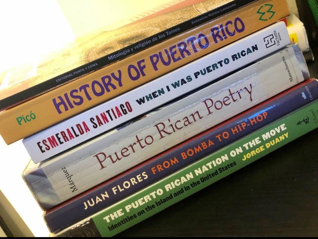 afr0rican's tweet photo. #Latina Reads: 12 #PuertoRican Writers Whose #Books You Need To Add To Your Reading List
https://t.co/cfcj6i0dm0
#LatinWriters #LatinTwitter #Boricua https://t.co/ayT1yDOX5y
