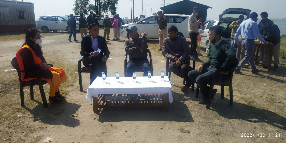 RailNf's tweet photo. To promote tourism near Bogibeel bridge, a joint inspection of the river front was undertaken by Sri Bijay Mishra, DRM/TSK and Sri Biswajit Pegu, DC/Dibrugarh. Infrastructure to be developed to promote tourism for the benefit of local economy was discussed @RailMinIndia https://t.co/j0lAzlkweN