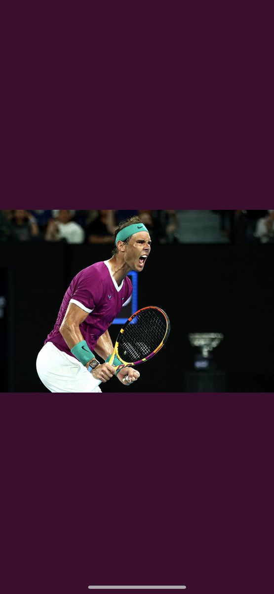 A tus pies! El mejor jugador de la HISTORIA!! Vamos <a href="/RafaelNadal/">Rafa Nadal</a> 21🥇🏆