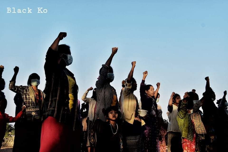 ActivistLittle's tweet photo. Anti-coup revolutionary strike in Sagaing's Monywa as usual. 🪧

#2022Jan30Coup #GlobalArmsEmbargo #WhatsHappeningInMyanmar https://t.co/zloxNBlxuO