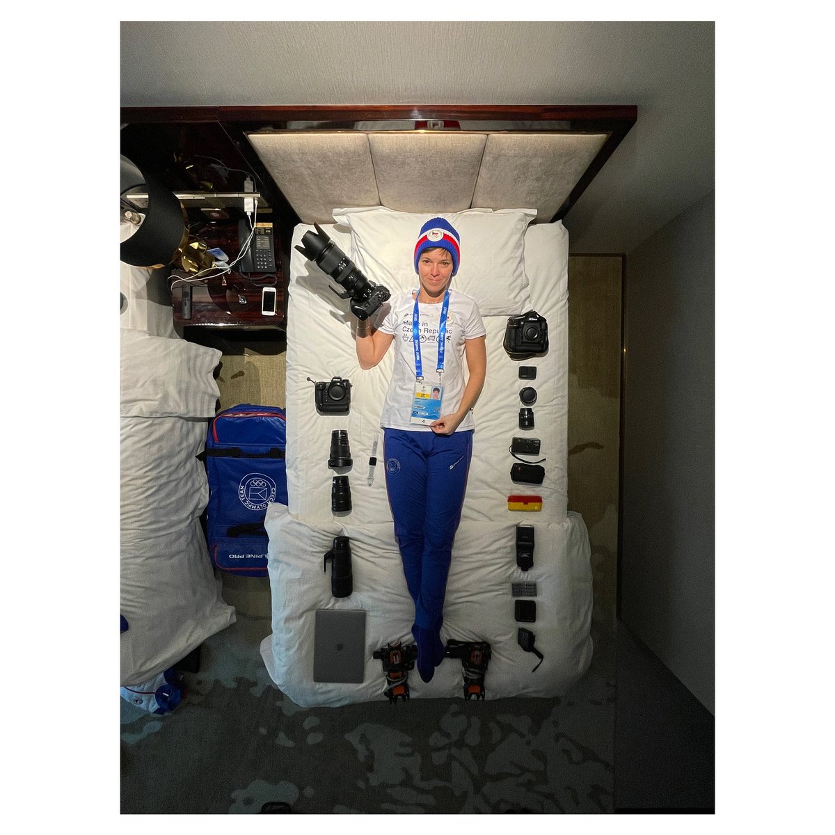 Hlásím se z Pekingu 🙋🏼‍♀️ 
Fanděte, držte palce prosím mně (ať neumrznu 🥶) a všem sportovcům a  sledujte <a href="/olympijskytym/">Český olympijský tým</a> 🤗 
Jedeme 💣