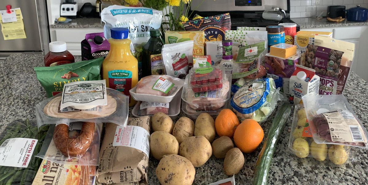 ModeShiftKzoo's tweet photo. Picked up everything for the week but the veggies, then put on an extra 8 miles just for the 🤷♂️ of it - errands by bike are so much fun!
#ThisIsACustomer #ThisIsWhatACustomerLooksLike
#BetterByBike #OneLessCar #8to80 #IBikeIVote #BikeZoo #ModeShiftKzoo #BikeFriendlyKalamazoo https://t.co/Zk51wBiHc6