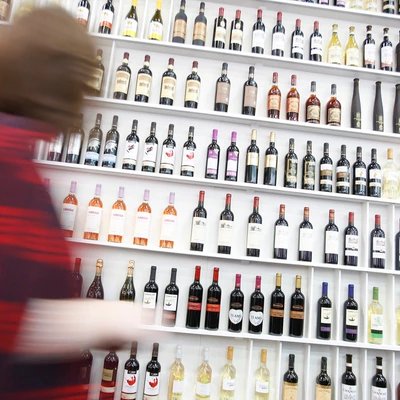 #CATADOR ILUSTRADO. El #Vino Argentino alcanza máximo histórico de exportación en 2021: 817 Millones de dólares.
- Principales compradores: USA, Reino Unido, Brasil, Canadá, Holanda.
- Malbec, Cabernet, Chardonnay