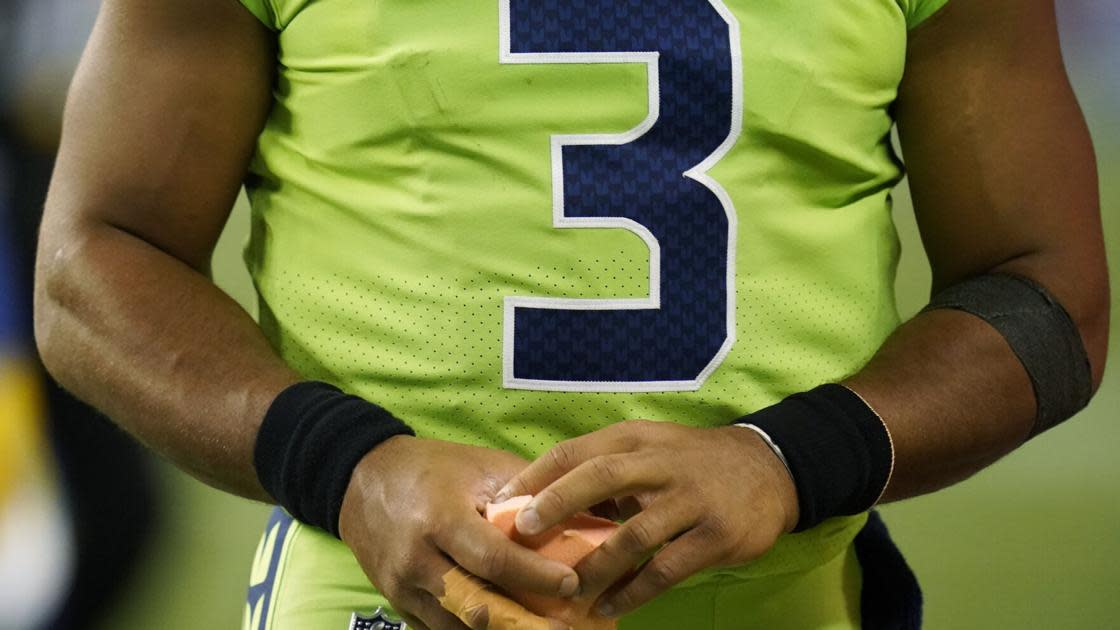 Jaysonhogan3's tweet photo. All I want is to see the Rams lose especially Aron Donald. We didn't forget. https://t.co/jGw7OdQZsn