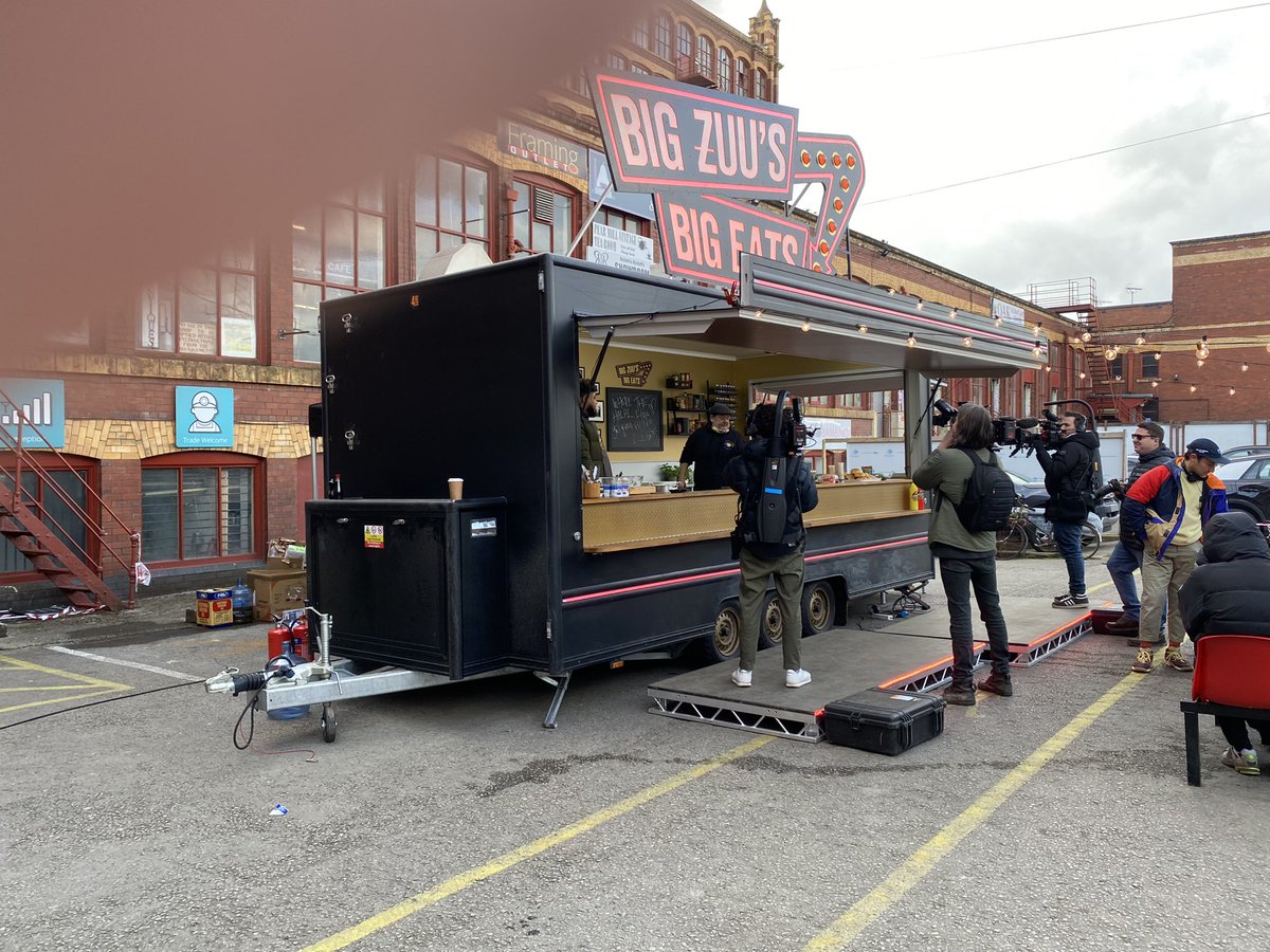 preciousruby1's tweet photo. Big Zuu and @JohnnyVegasReal in Stockport today 😃 https://t.co/qZyxOPlEAv