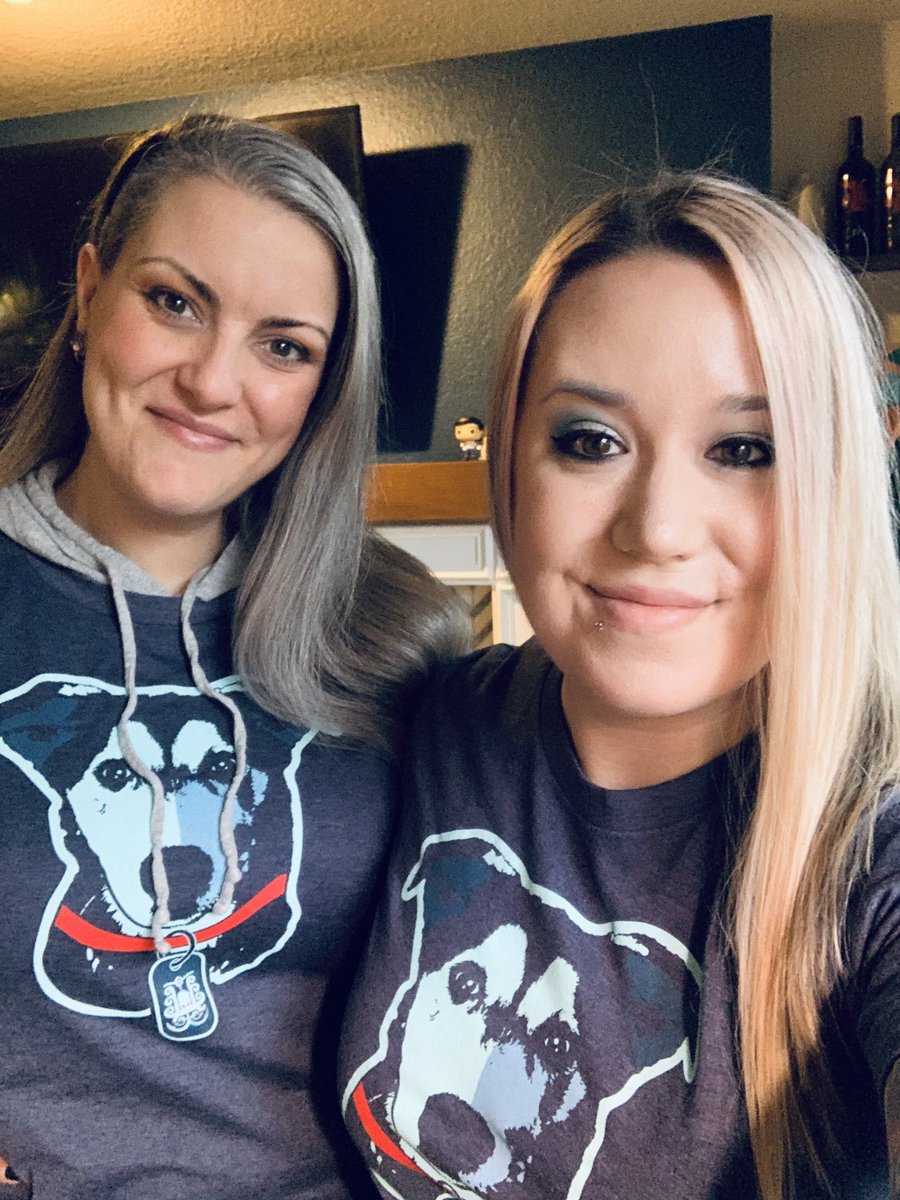 mikaelamattes's tweet photo. We are sporting our @simplyseattle @KrakenPup shirts for the @SeattleKraken game today! @ROOTSPORTS_NW #SeaKraken #WhereIRoot #WhereWeRoot #DavyJones #KrakenPup #SimplySeattle @Kateskees @PNWShowdown https://t.co/WGgfYqKghF