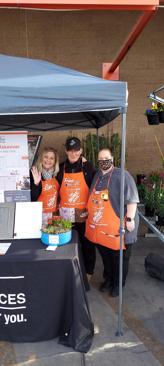schade_heather's tweet photo. Weekend services event in Henderson! Let’s get those leads! @luvnzak1 @RkrauseLV85 @MarkSaltarelli https://t.co/65Sh51ODrV