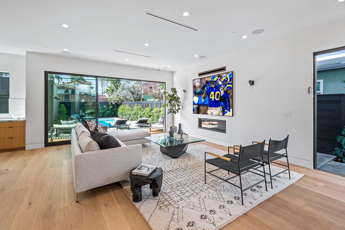 LaurieWoolner's tweet photo. Where are you watching the game today? It could be here! Coming soon 💫 #realestate #venicebeach #LosAngeles 📷 LA Rams https://t.co/Jit0c3Txx1