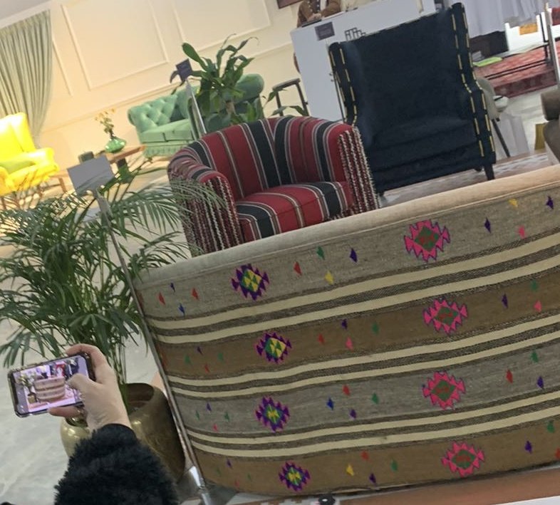 interior_sara's tweet photo. *

اتقدم بخالص شكري و تقديري و امتناني لصاحبة السمو الملكي الأميرة ريما بنت طلال بن عبدالعزيز  و ذلك لتلبيتها دعوتي وزيارة مساحتي الخاصة في
#المهرجان_السعودي_للتصميم https://t.co/Ney7g2ugKd