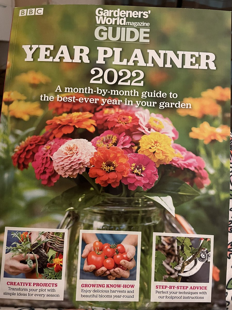 A little light reading this evening 🌱🌺🥬🌽🥕 #Allotment #GYO #VegPatch #Growyourown #GardenersWorld