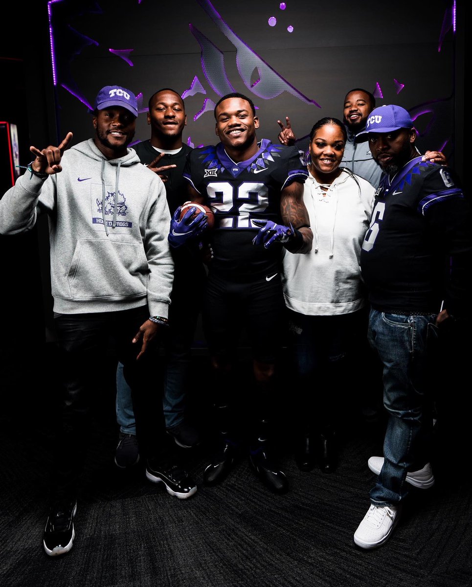 trelonsmith22's tweet photo. I’m glad I made my own noise putting in that work to become a rich man I was a poor boy!! #mbk🌍🦍 #4everblessed https://t.co/09v4niYNpo
