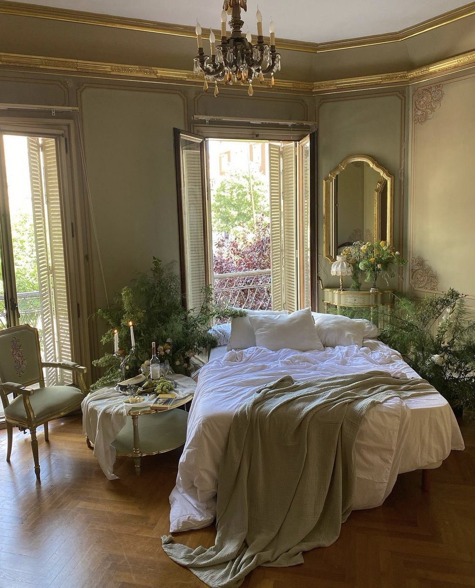 pamvonhadder's tweet photo. perfectly toned bedroom https://t.co/UwxC7czovT